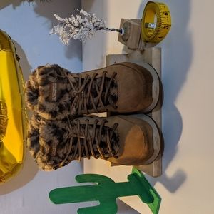 Skecher Boots Used